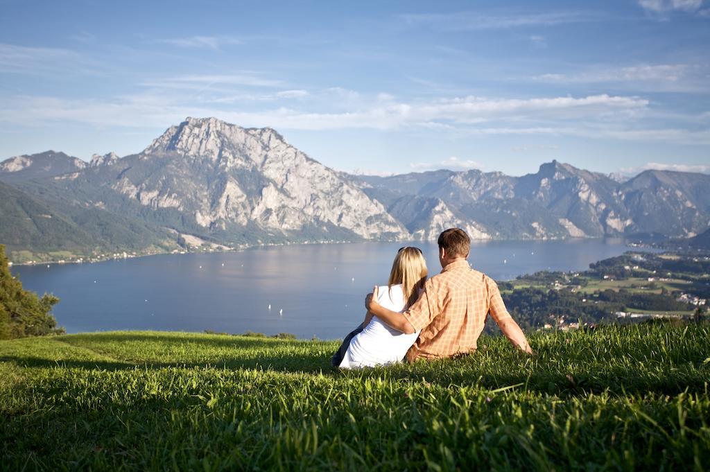Landhotel Gruenberg Am See Gmunden Exterior photo