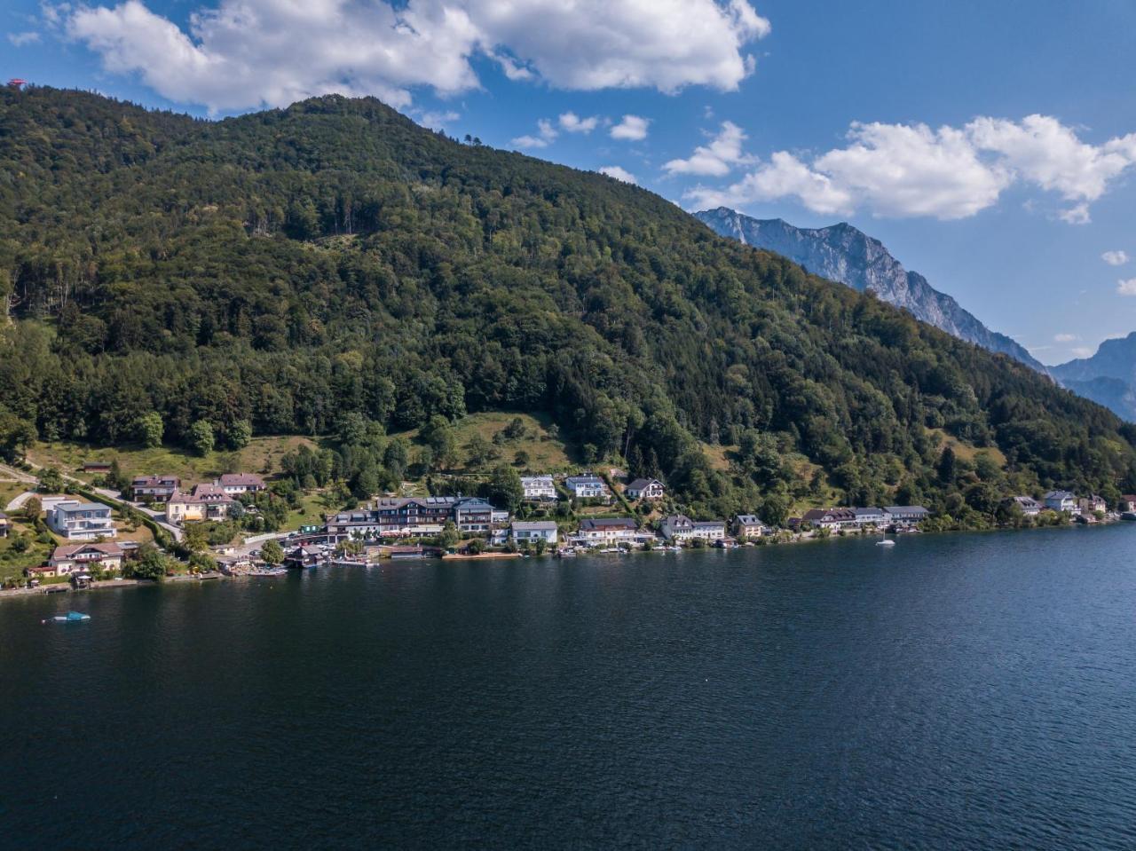 Landhotel Gruenberg Am See Gmunden Exterior photo