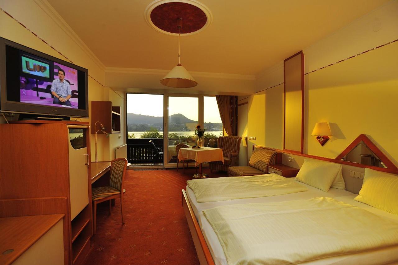Landhotel Gruenberg Am See Gmunden Exterior photo